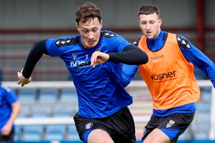 墨媒：22岁美国籍中场布里安被墨西哥归化，他曾代表美国出场（墨媒称22岁美籍中场布里安已被墨西哥归化，曾为美国队出战）