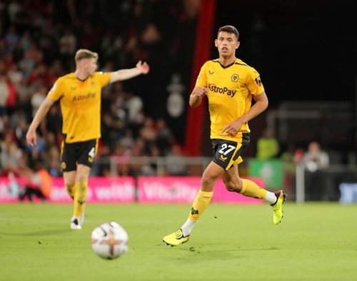 都体：尤文和那不勒斯为蒂亚戈-加布里埃尔和门多萨展开竞争（都灵体育报：尤文与那不勒斯争夺蒂亚戈-加布里埃尔及门多萨）