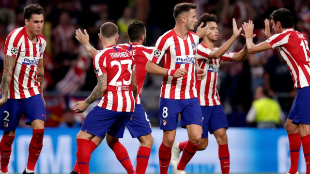 胡梅尔斯：拜仁上半场不给巴黎任何喘息机会，甚至有级别差距（胡梅尔斯：拜仁上半场全面压制巴黎，仿佛不在同一档次）