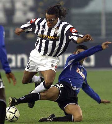 罗体：那不勒斯的劳动力成本过高，引进梅努的交易已被冻结（罗体：那不勒斯薪资负担过重，梅努转会操作已被冻结）