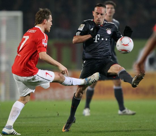 沙拉维谈续约：我们还得再谈谈，看看接下来会发生什么（沙拉维谈续约：仍需进一步商议，静观其后续进展）