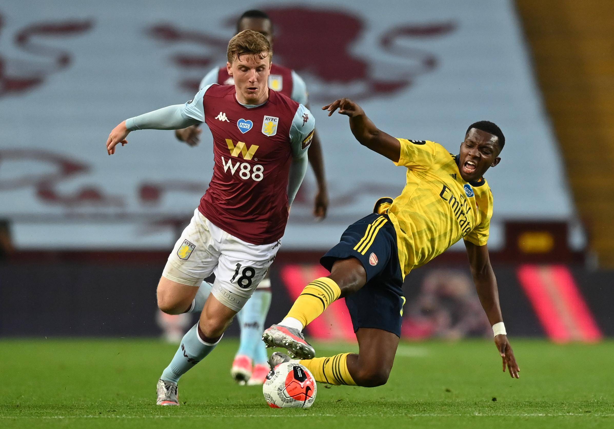 德转7月球员页面浏览量榜：奥斯梅恩第一，拉什福德在列（德转公布7月球员页面热度榜：奥斯梅恩居首，拉什福德上榜）