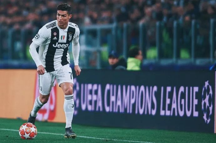 从此便是贝爵爷，英媒：贝克汉姆今日正式被授予爵士头衔（贝克汉姆今日正式封爵 英媒称其自此可称贝爵爷）