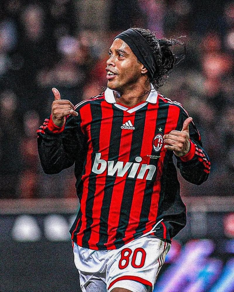 都体：邓弗里斯可能继续缺席与马竞比赛；泽林斯基已参加合练（都体：邓弗里斯或继续缺席对阵马竞，泽林斯基已随队合练）