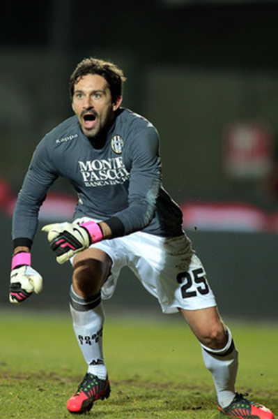 懂球译站 ｜ 英超想卫冕，为何这么难？（懂球译站 ｜ 英超卫冕之路，为何步步维艰？）