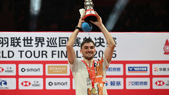 杜克兰特连续得分，全队士气高涨（杜克兰特连连得分，球队士气飙升）