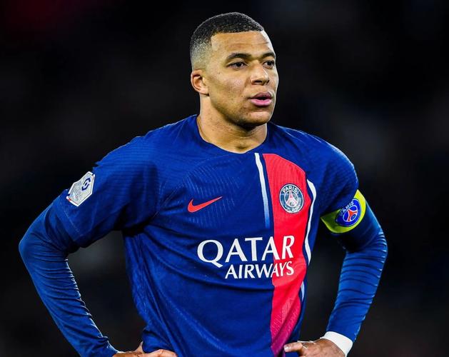 雄鹿豪取联赛最佳战绩（雄鹿强势登顶联赛战绩榜）