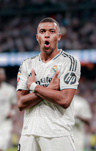 莫雷托：那不勒斯对迪乌夫有意，但球员冬窗不会离开国米（莫雷托称：那不勒斯有意迪乌夫，但他冬窗仍将留在国米）