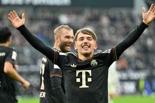 曼联卖齐尔克泽计划曝光，罗马欲打包他和桑乔！夏窗可5000万签塞门约（曝曼联拟出售齐尔克泽，罗马盼打包他与桑乔；今夏5000万可签塞门约）