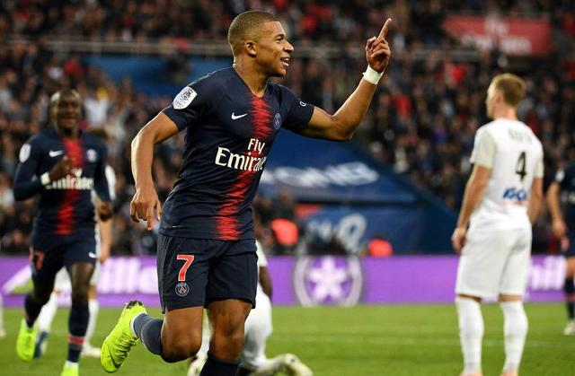 每体：拉菲尼亚伤愈复出在即，有望入选对阵毕包的大名单（每体：拉菲尼亚即将伤愈回归，或将进入对阵毕包的大名单）