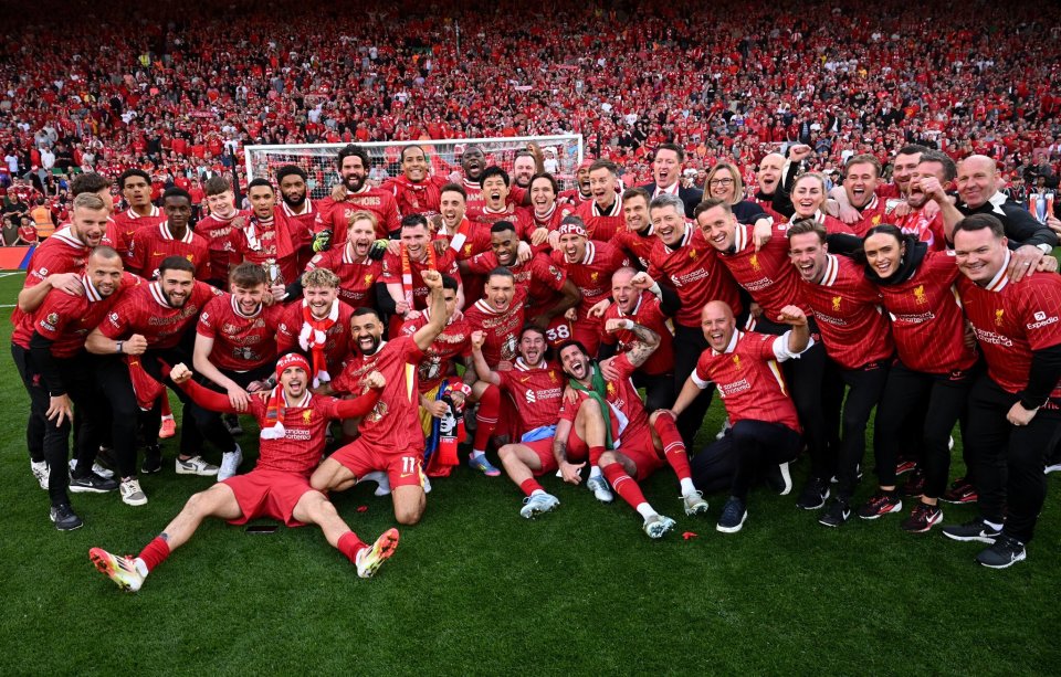 伯恩利主帅：布罗亚有望周末复出，对阵切尔西将会非常艰难（伯恩利主帅称布罗亚有望本周末复出，迎战切尔西将是一场硬仗）